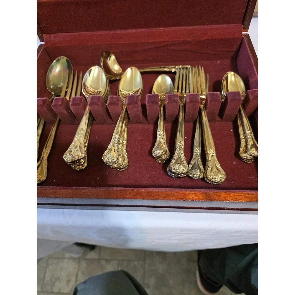 Flatware Dining 52 piece FULL SET,Godinger Gold Plated Set with Wooden Chest.